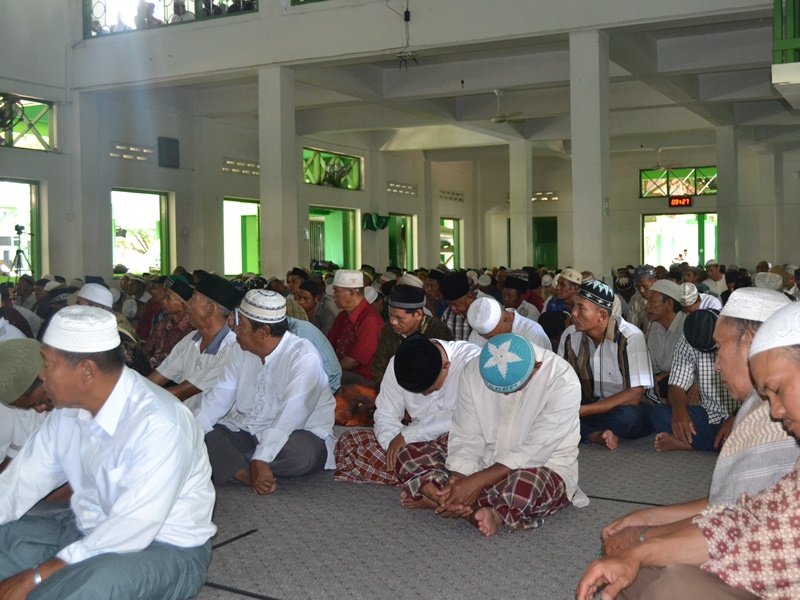 MEMPERINGATI HAUL YM. BUYA KE-12_ypdhky_memperingati-haul-ym-buya-ke12_924145.jpg ypdhky_memperingati-haul-ym-buya-ke12_924145.jpg